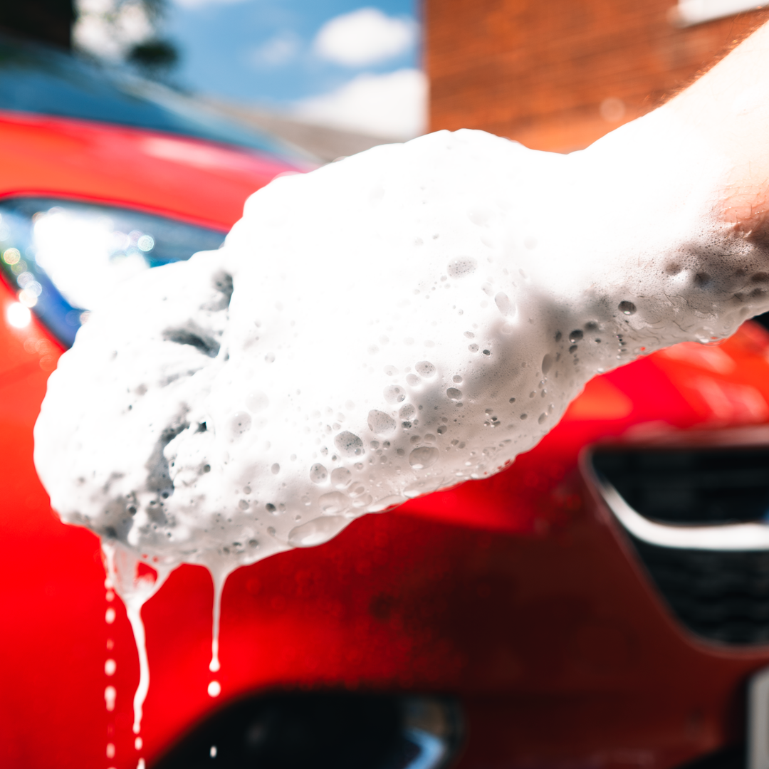 1000:1 ultra thick high foaming automotive ph neutral car shampoo anti marring car being detailed with plush lambswool microfibre wash mitt